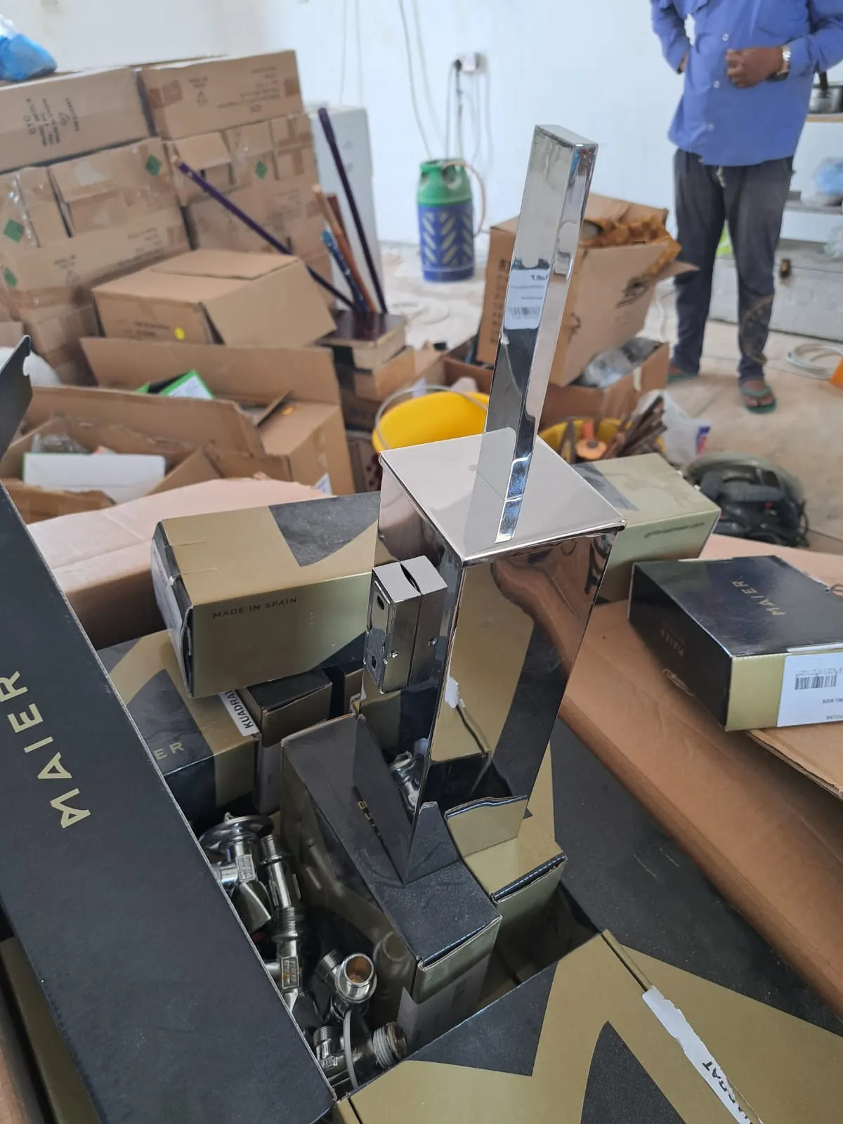 مشروع التشطيبات الداخلية